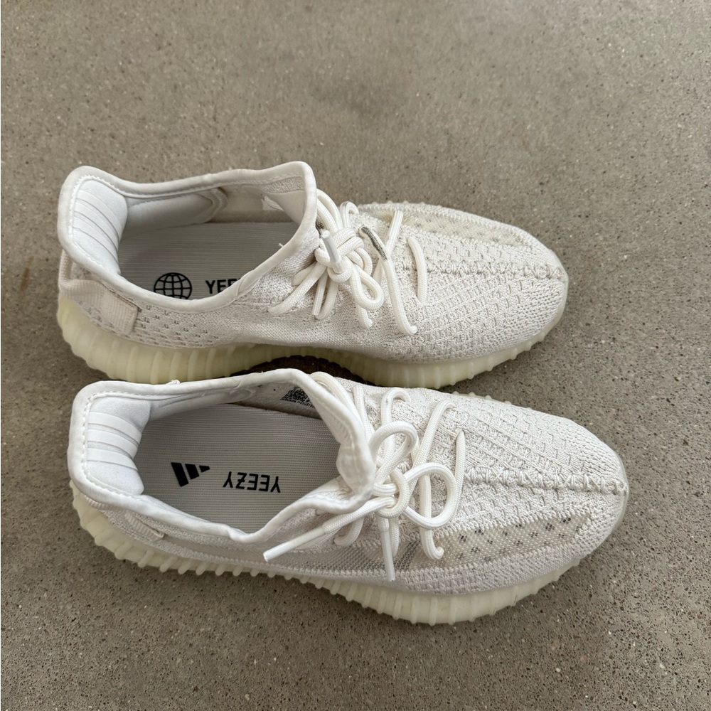 Yeezy Boost 350 V2